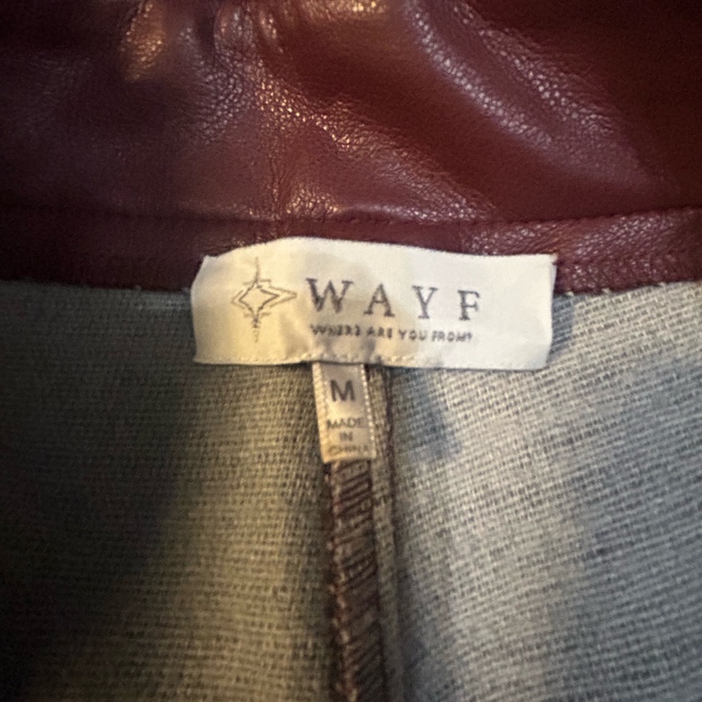 Faux leather maroon cargo pants - Picture 4 of 4